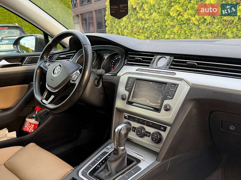 Универсал Volkswagen Passat 2015 в Стрые
