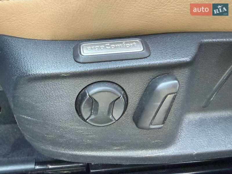 Универсал Volkswagen Passat 2015 в Стрые