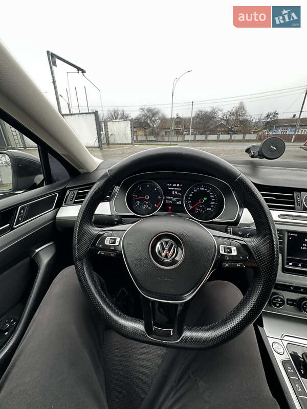 Универсал Volkswagen Passat 2017 в Ивано-Франковске фото 14 Универсал Volkswagen Passat 2017 в Ивано-Франковске