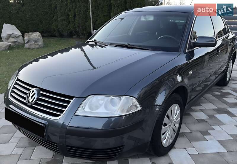 Седан Volkswagen Passat 2002 в Запорожье