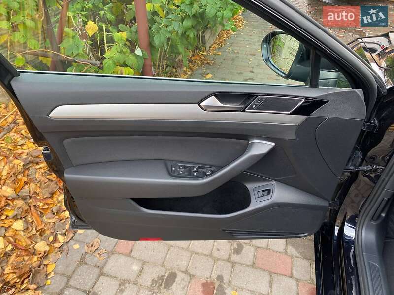 Універсал Volkswagen Passat 2016 в Володимирі