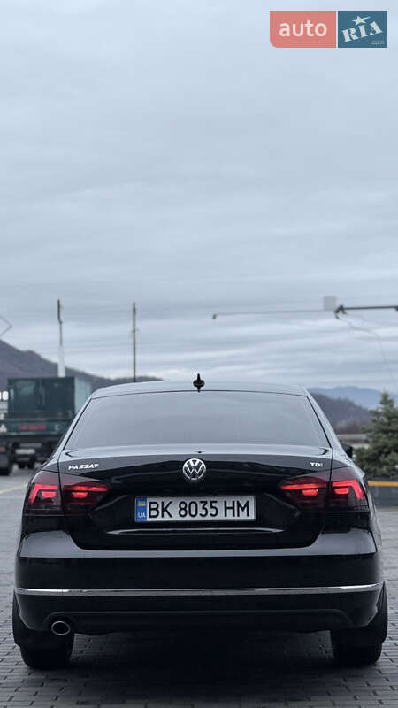 Седан Volkswagen Passat 2015 в Хусте