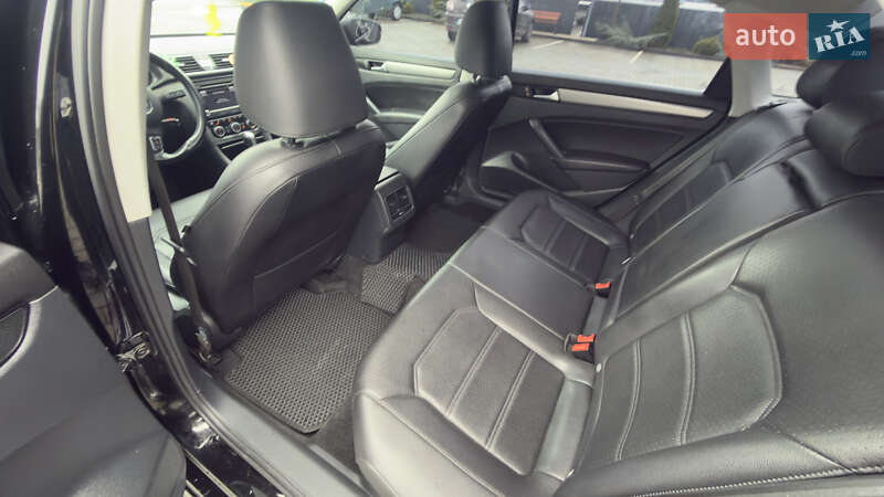 Седан Volkswagen Passat 2015 в Хусте