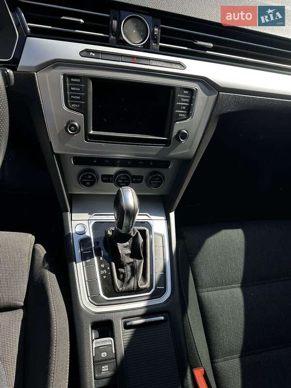 Универсал Volkswagen Passat 2015 в Кривом Роге