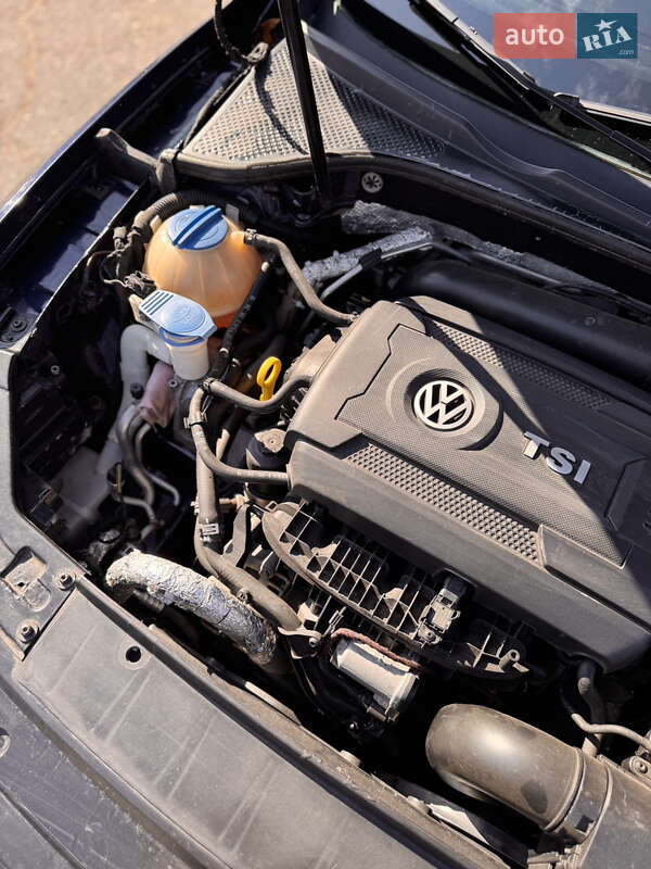 Седан Volkswagen Passat 2014 в Лозовой