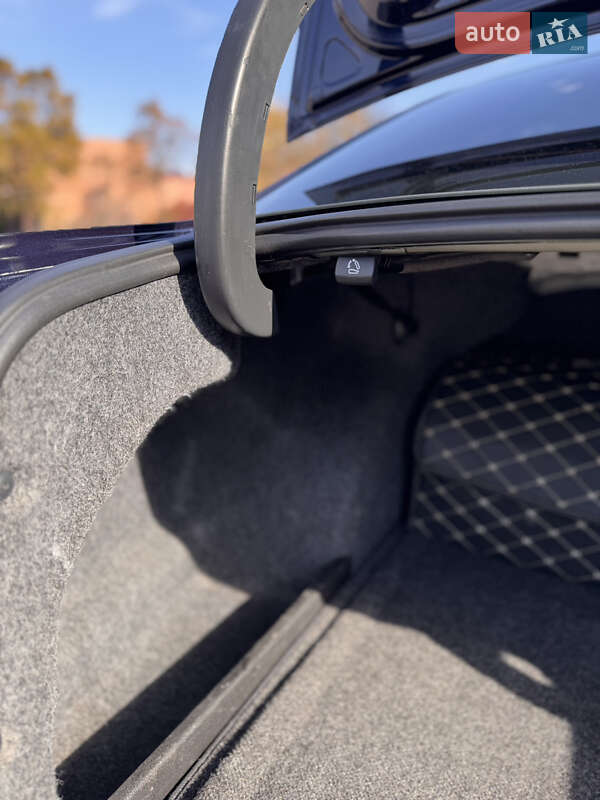 Седан Volkswagen Passat 2014 в Лозовой