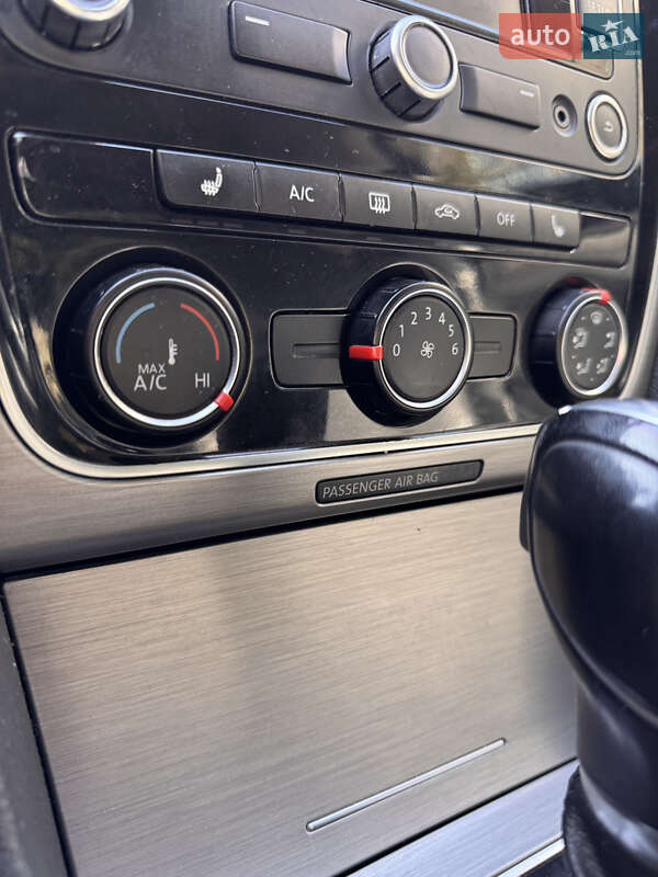 Седан Volkswagen Passat 2014 в Лозовой