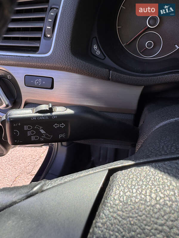 Седан Volkswagen Passat 2014 в Лозовой