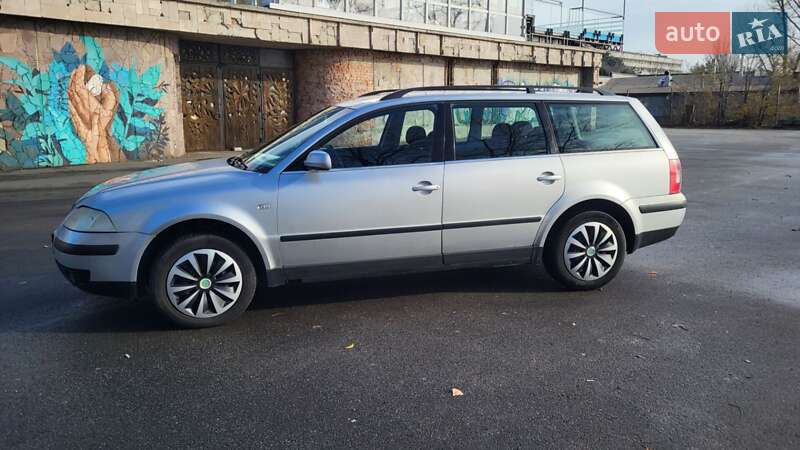 Универсал Volkswagen Passat 2003 в Днепре