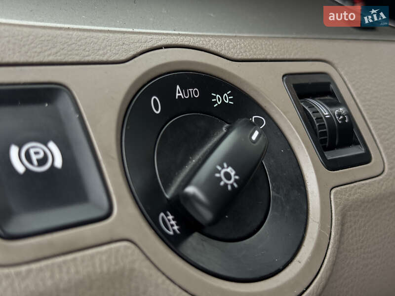 Универсал Volkswagen Passat 2010 в Стрые