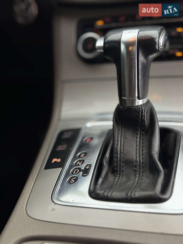 Универсал Volkswagen Passat 2010 в Стрые