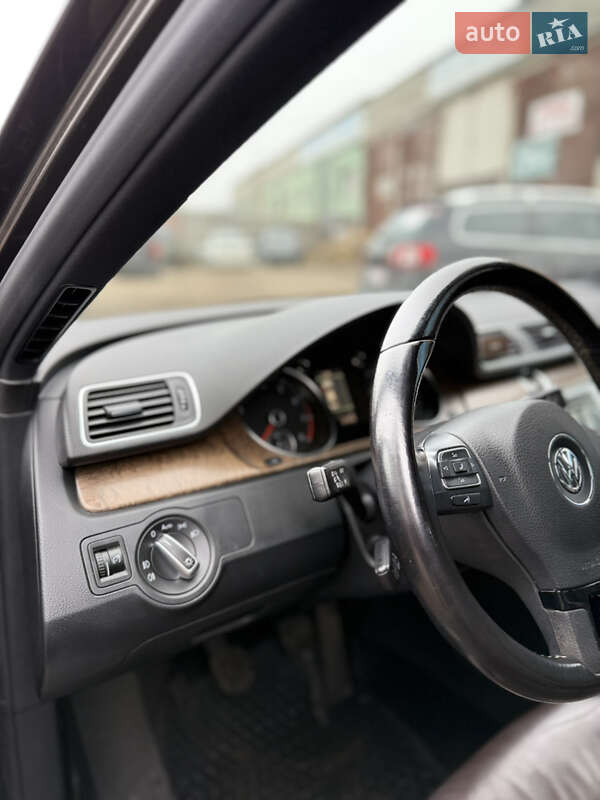 Седан Volkswagen Passat 2012 в Сумах