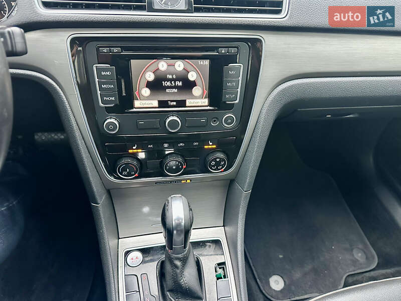 Седан Volkswagen Passat 2014 в Киеве