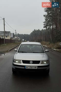 Седан Volkswagen Passat 1999 в Луцке