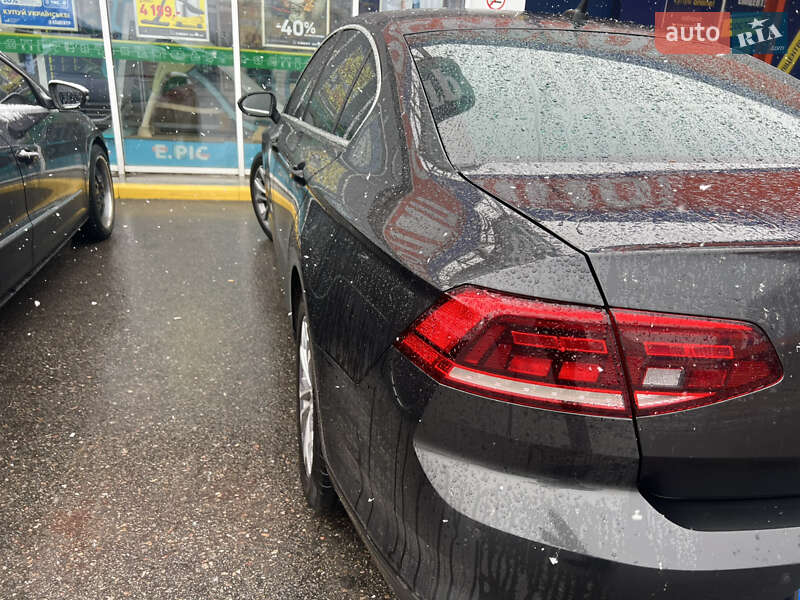 Седан Volkswagen Passat 2019 в Кропивницькому