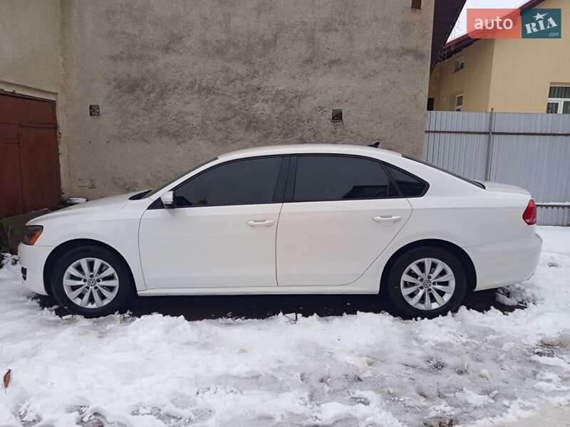 Седан Volkswagen Passat 2014 в Мостиській