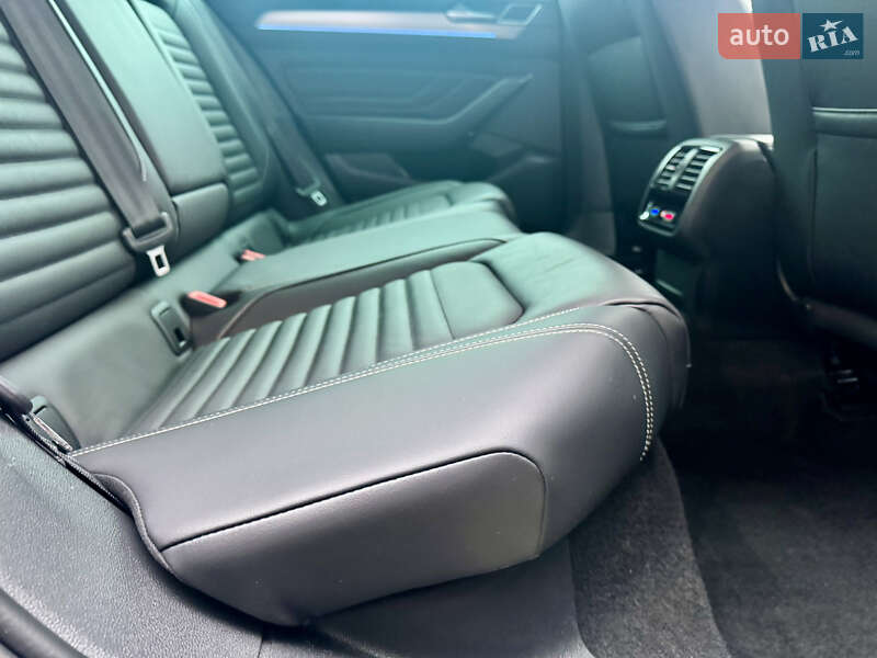 Универсал Volkswagen Passat 2020 в Луцке