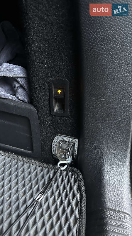 Универсал Volkswagen Passat 2011 в Черкассах