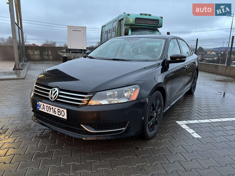 Седан Volkswagen Passat 2012 в Києві