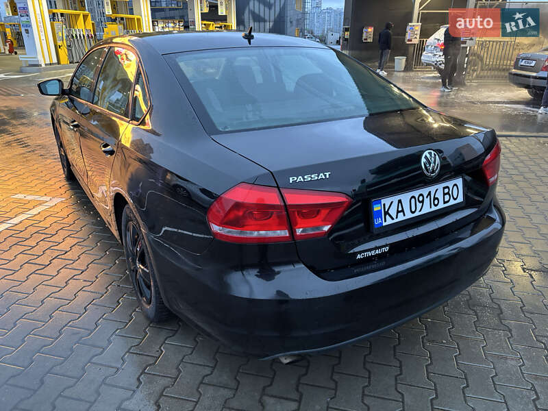Седан Volkswagen Passat 2012 в Києві