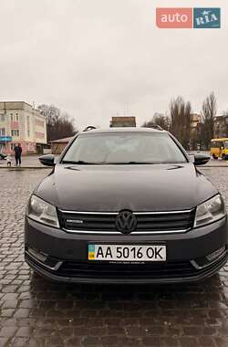 Универсал Volkswagen Passat 2011 в Киеве