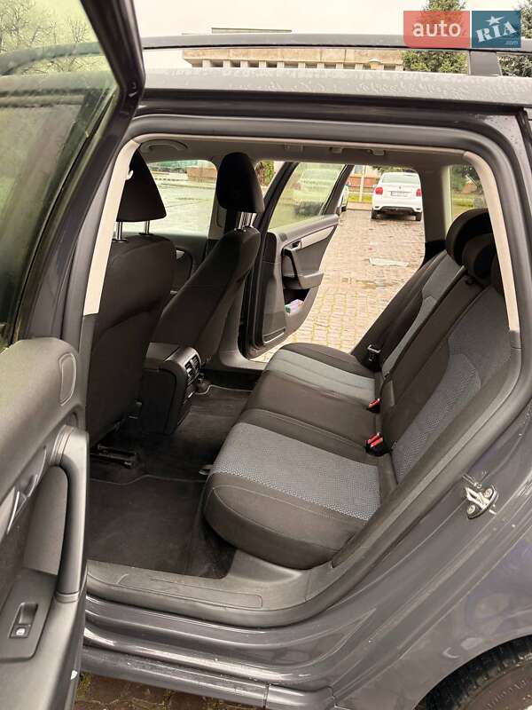 Универсал Volkswagen Passat 2011 в Киеве