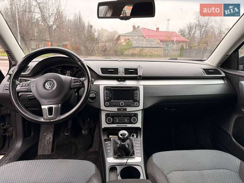 Универсал Volkswagen Passat 2011 в Киеве