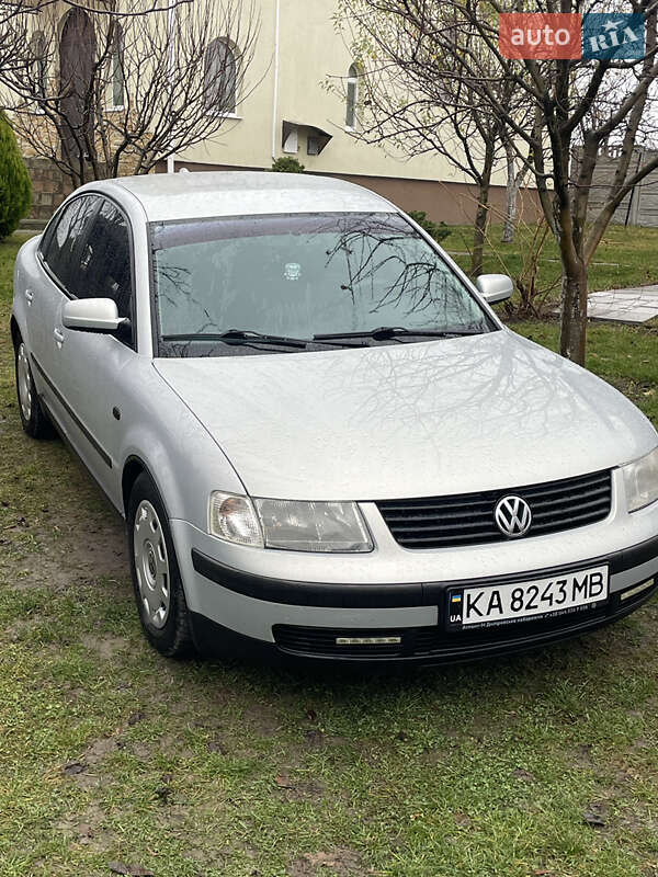 Volkswagen Passat 1998 Volkswagen Passat 1998