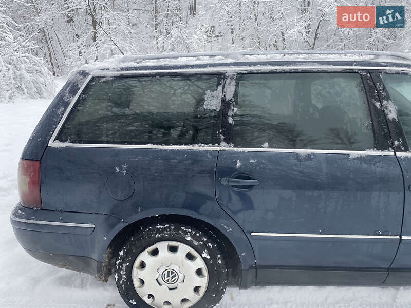 Универсал Volkswagen Passat 2004 в Львове