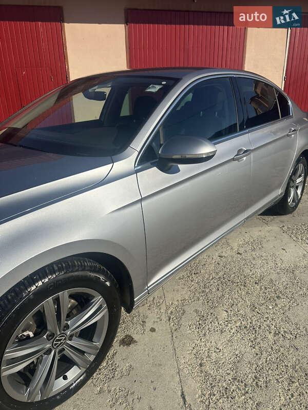 Седан Volkswagen Passat 2020 в Тячеві