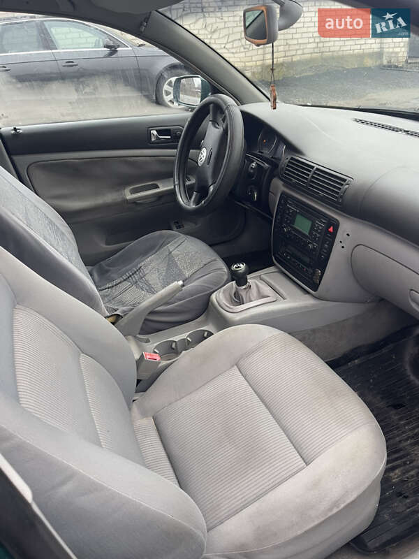 Универсал Volkswagen Passat 2002 в Костополе фото 4 Универсал Volkswagen Passat 2002 в Костополе