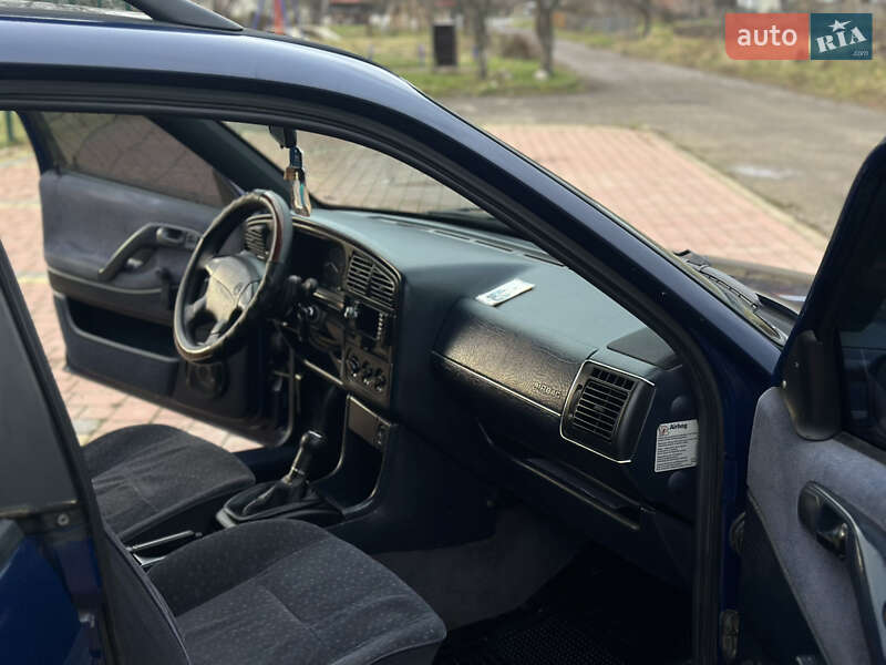 Универсал Volkswagen Passat 1994 в Стрые