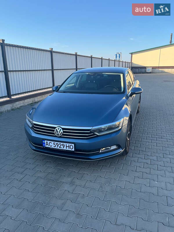 Седан Volkswagen Passat 2016 в Луцке фото 2 Седан Volkswagen Passat 2016 в Луцке