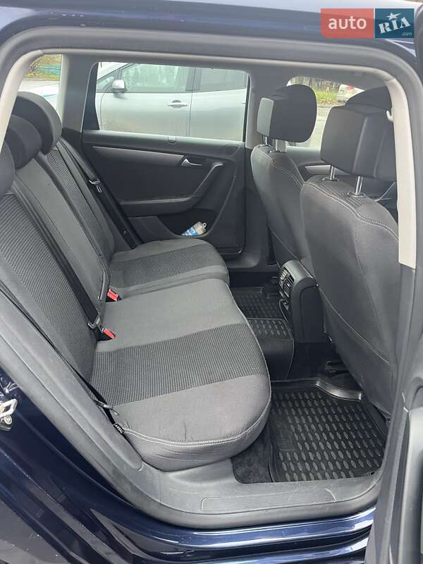 Универсал Volkswagen Passat 2011 в Каменец-Подольском