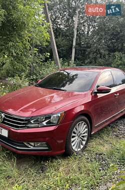 Седан Volkswagen Passat 2016 в Гореничах