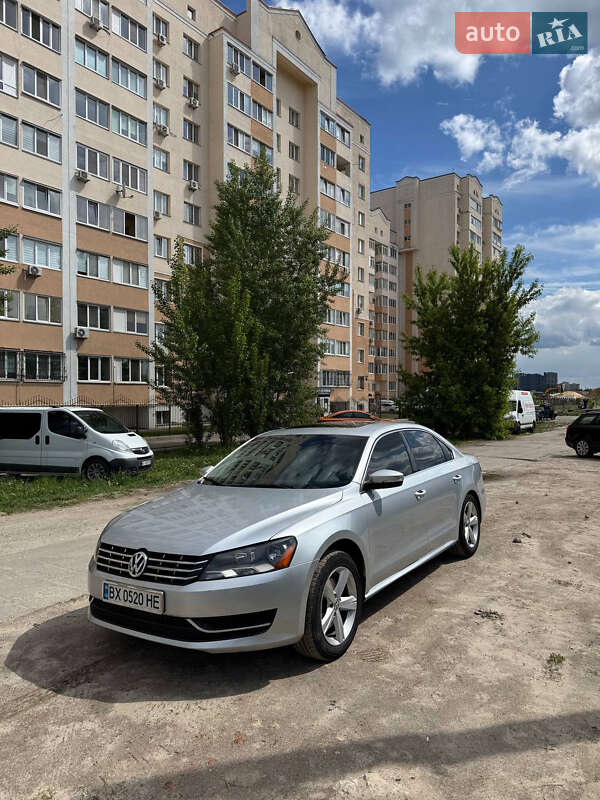 Седан Volkswagen Passat 2013 в Дунаевцах