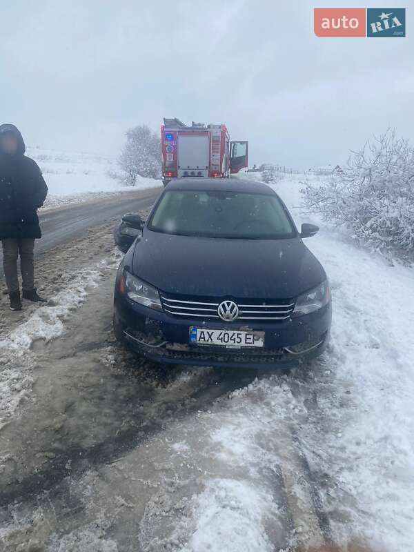 Седан Volkswagen Passat 2011 в Харкові