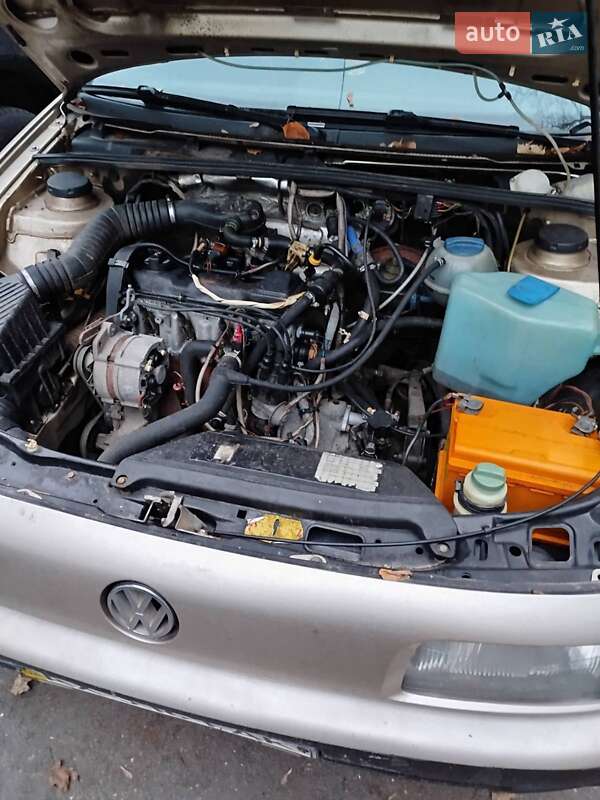 Седан Volkswagen Passat 1989 в Харькове