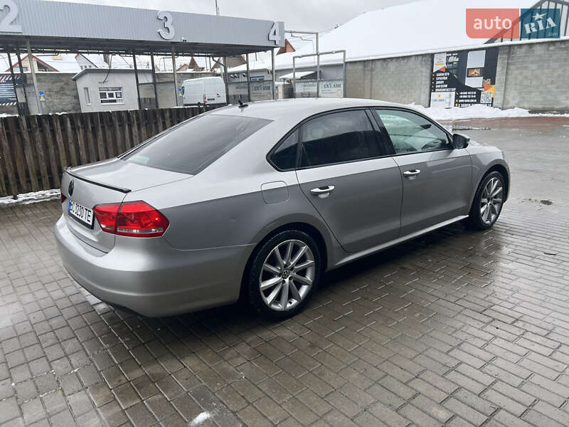 Седан Volkswagen Passat 2012 в Львові