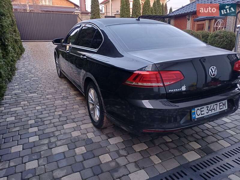 Седан Volkswagen Passat 2018 в Чернівцях
