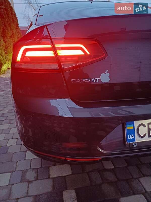 Седан Volkswagen Passat 2018 в Чернівцях