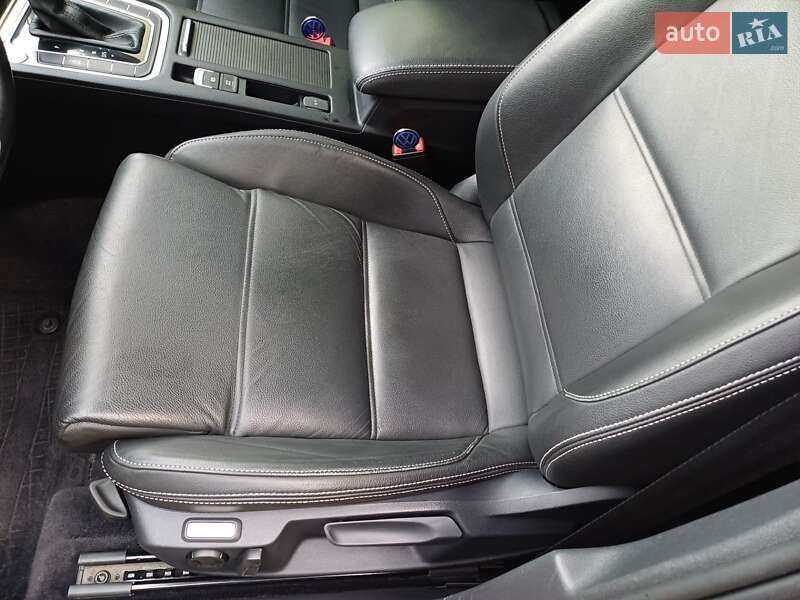 Седан Volkswagen Passat 2018 в Чернівцях