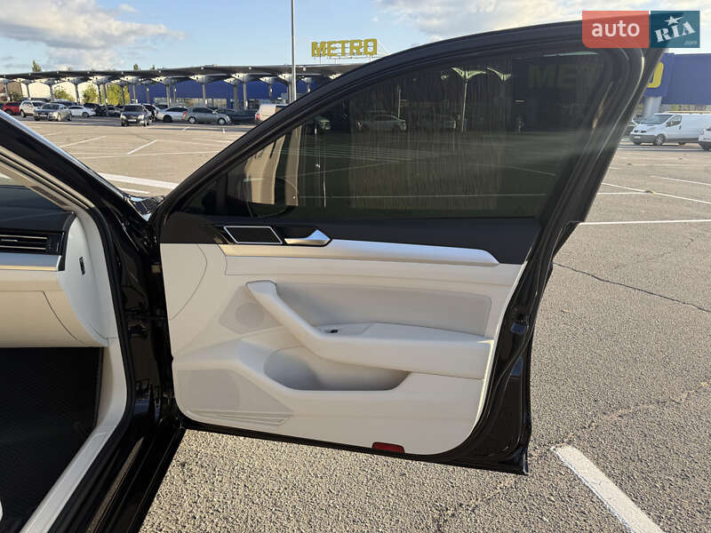 Універсал Volkswagen Passat 2018 в Вінниці