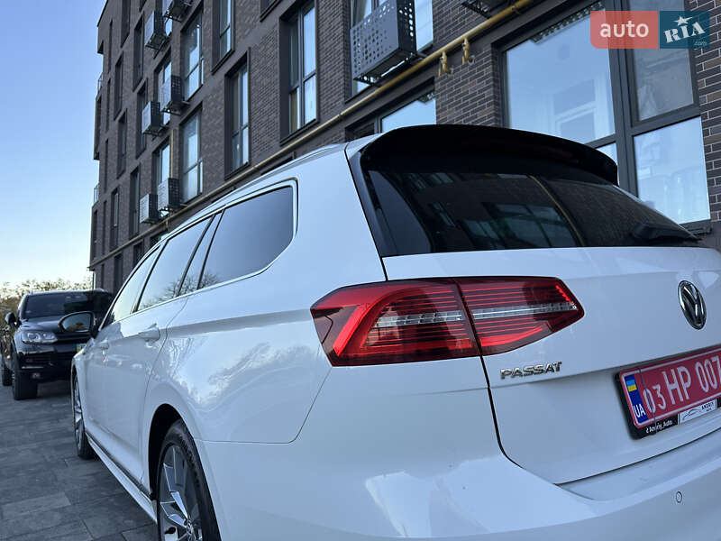 Универсал Volkswagen Passat 2017 в Львове