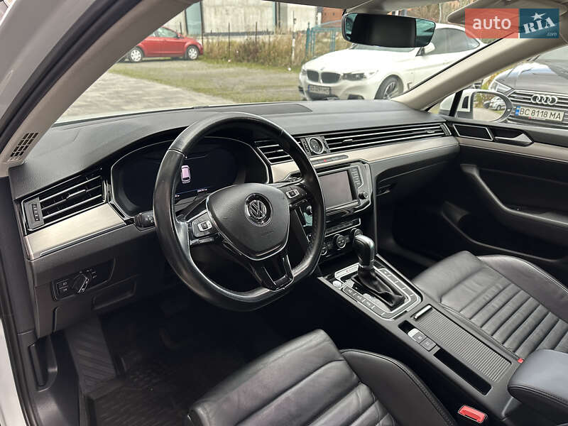 Универсал Volkswagen Passat 2017 в Львове