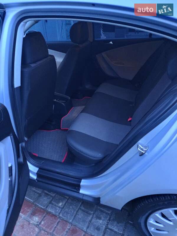 Седан Volkswagen Passat 2005 в Жмеринке