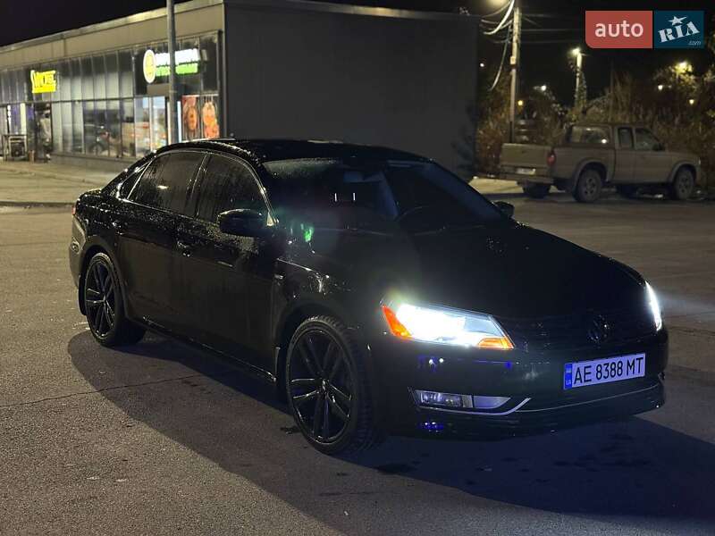 Седан Volkswagen Passat 2015 в Днепре