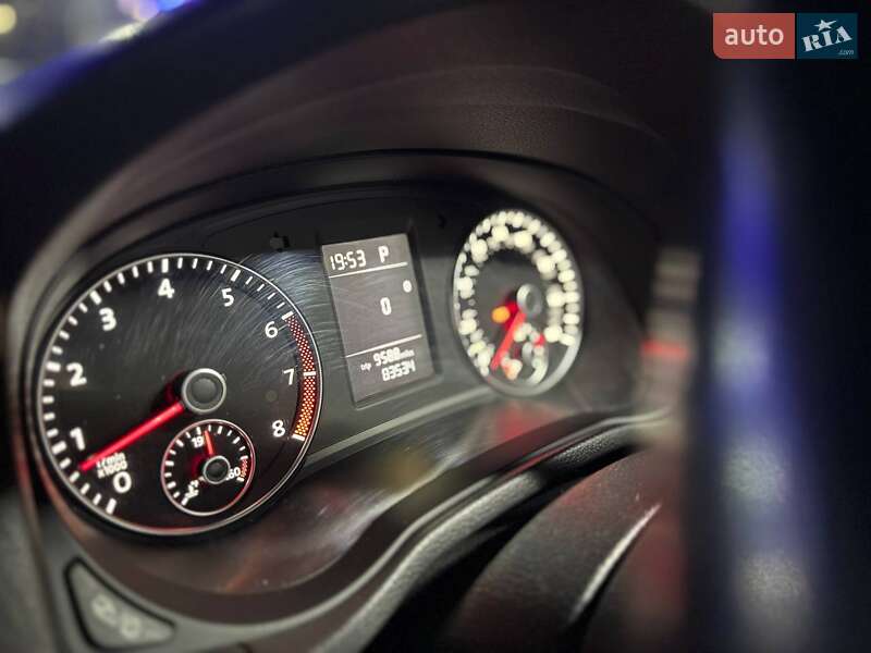 Седан Volkswagen Passat 2015 в Днепре