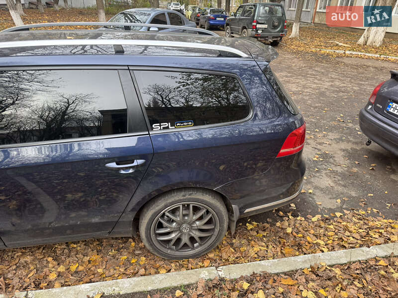 Универсал Volkswagen Passat 2011 в Одессе