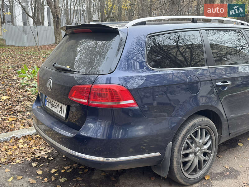 Универсал Volkswagen Passat 2011 в Одессе